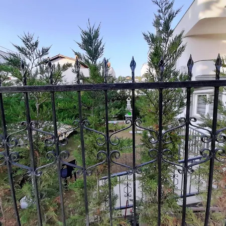 Вилла Lily Millennium Holiday Homes